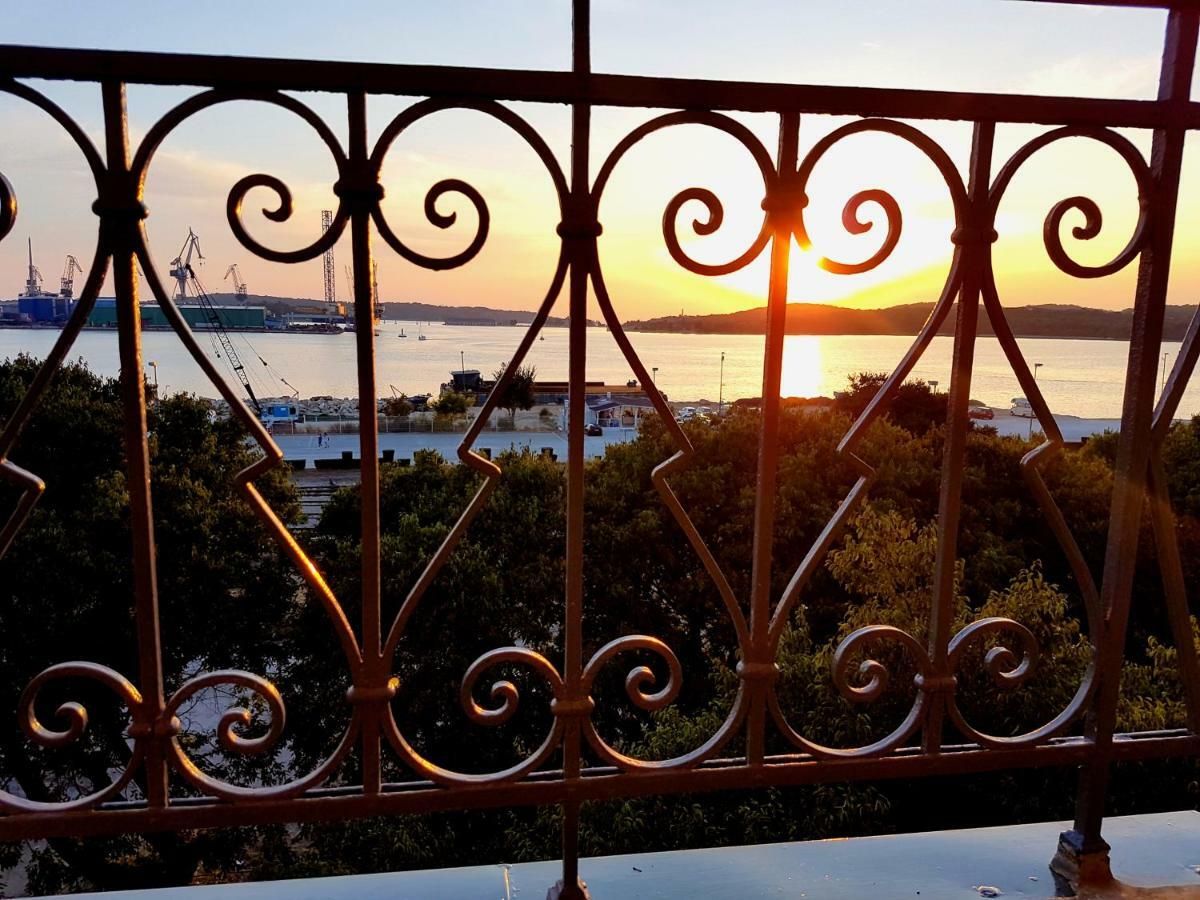 App Obrovac In The Centre - With Amazing Sea View! Pula Exterior foto