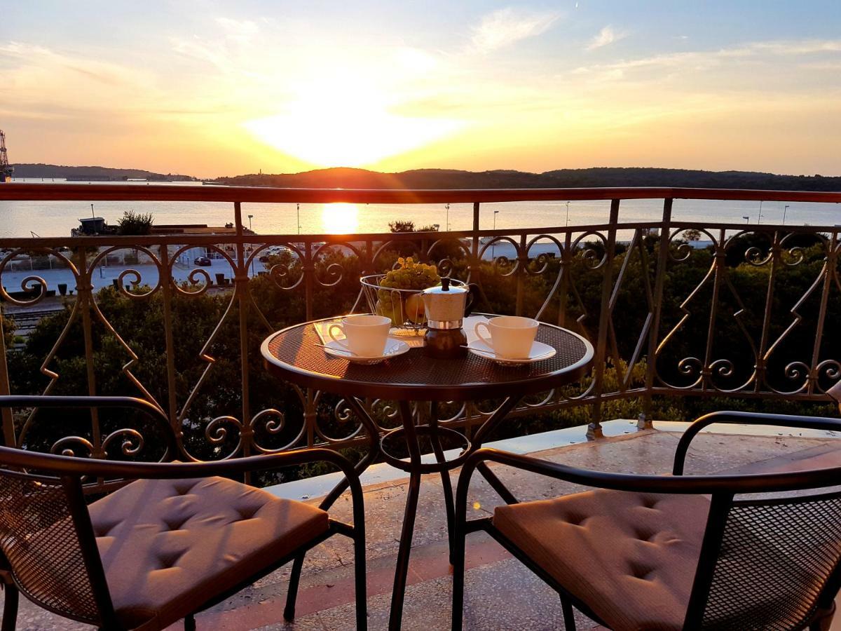 App Obrovac In The Centre - With Amazing Sea View! Pula Exterior foto